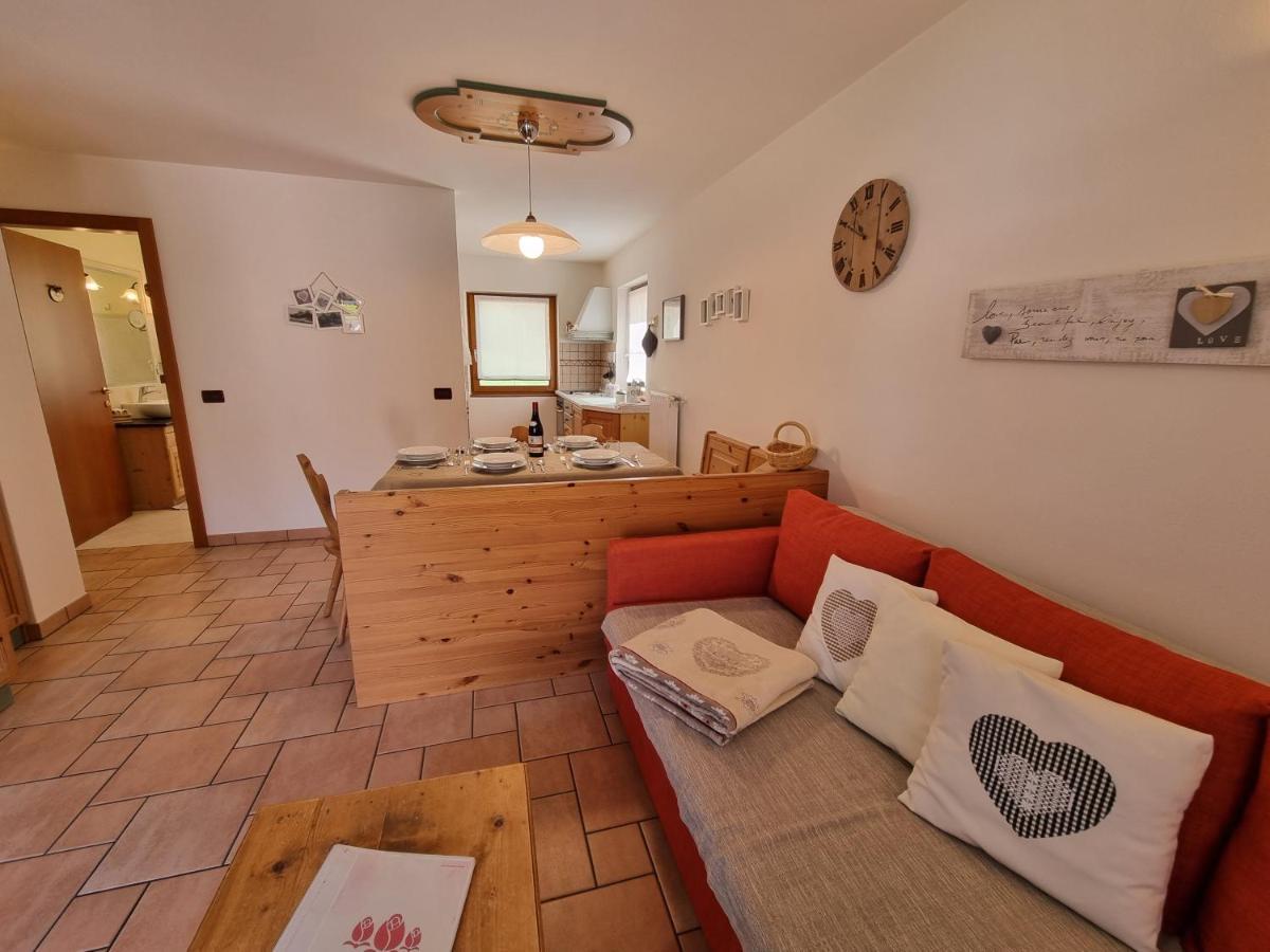 Residence Le Rose Pozza di Fassa Exterior photo