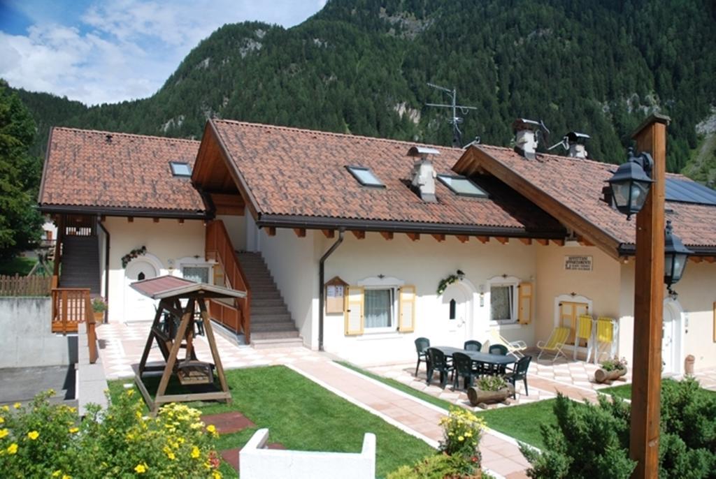 Residence Le Rose Pozza di Fassa Exterior photo